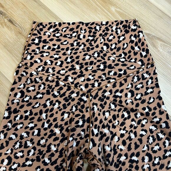 OFFLINE BY AERIE Real Me 7/8 Hi Rise Leopard Print Women's Leggings Size Medium - Picture 3 of 8